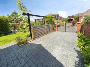 Driveway- click for photo gallery